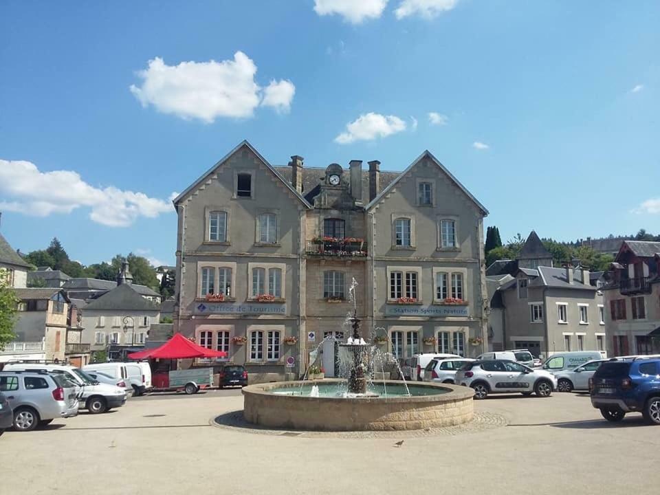 Maison Raffinee Treignac ภายนอก รูปภาพ